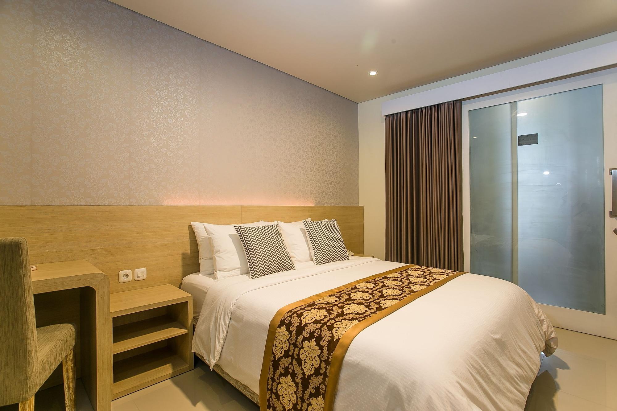 มหาลักษมี บูทิก โฮเต็ล Hotel ซานูร์ ภายนอก รูปภาพ