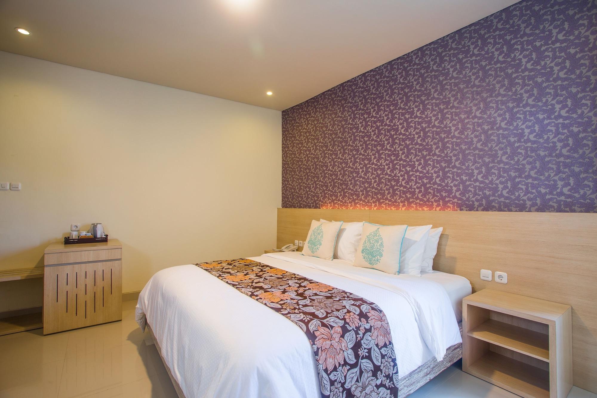 มหาลักษมี บูทิก โฮเต็ล Hotel ซานูร์ ภายนอก รูปภาพ