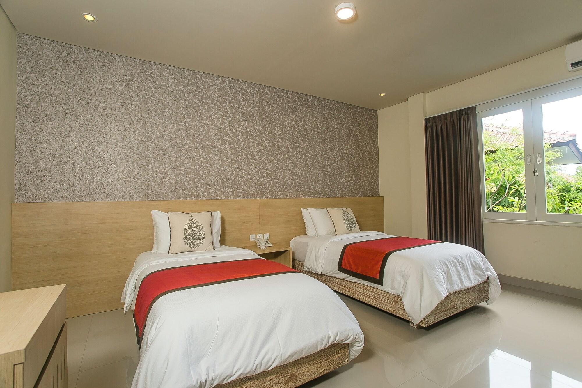 มหาลักษมี บูทิก โฮเต็ล Hotel ซานูร์ ภายนอก รูปภาพ