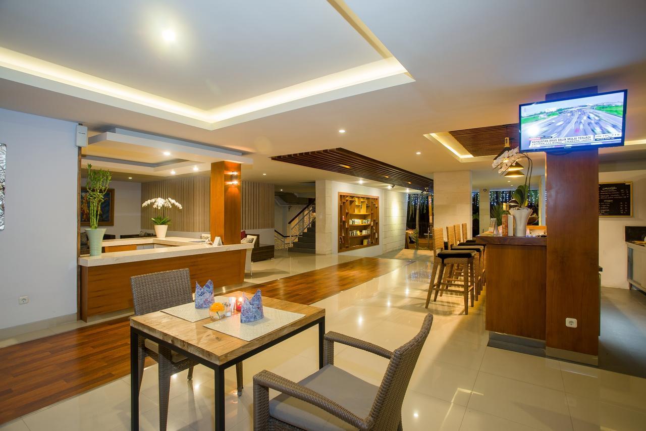 มหาลักษมี บูทิก โฮเต็ล Hotel ซานูร์ ภายนอก รูปภาพ