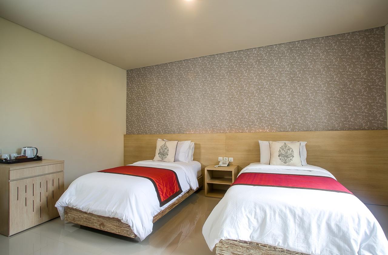มหาลักษมี บูทิก โฮเต็ล Hotel ซานูร์ ภายนอก รูปภาพ