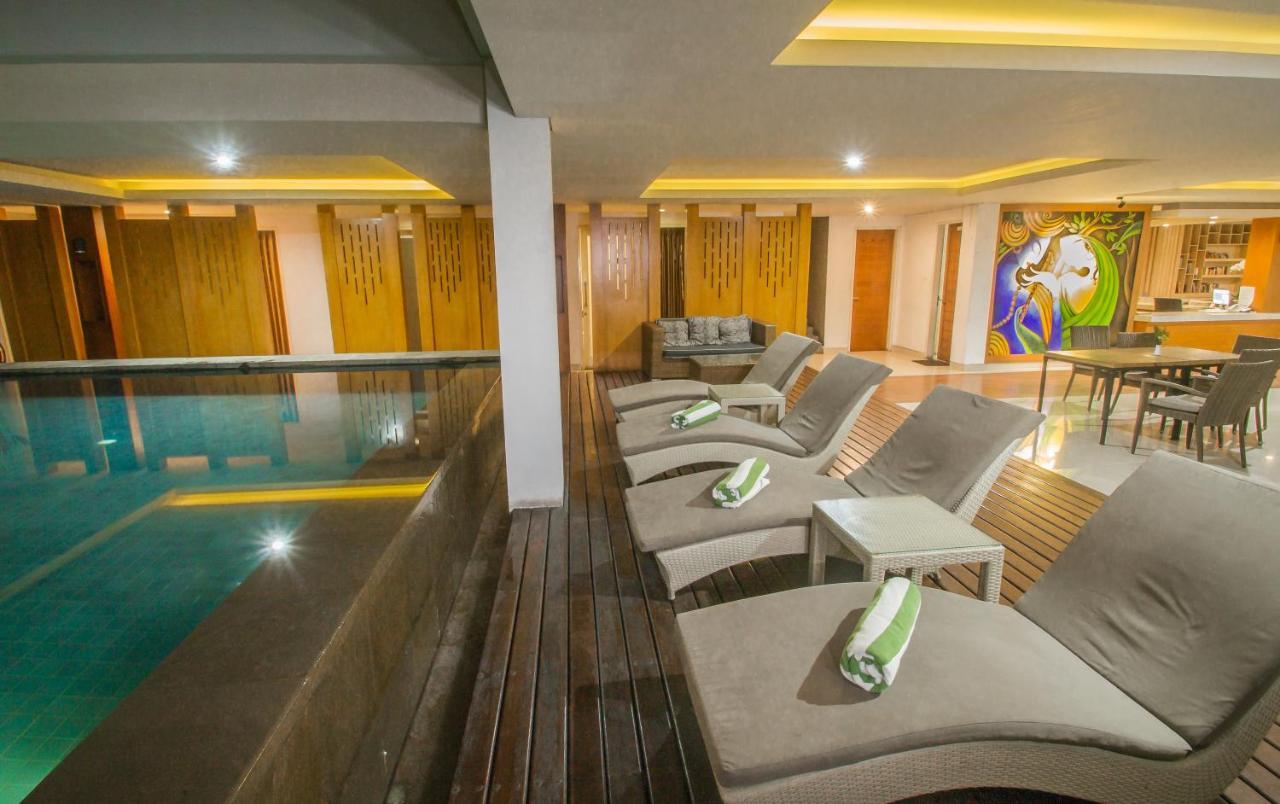 มหาลักษมี บูทิก โฮเต็ล Hotel ซานูร์ ภายนอก รูปภาพ